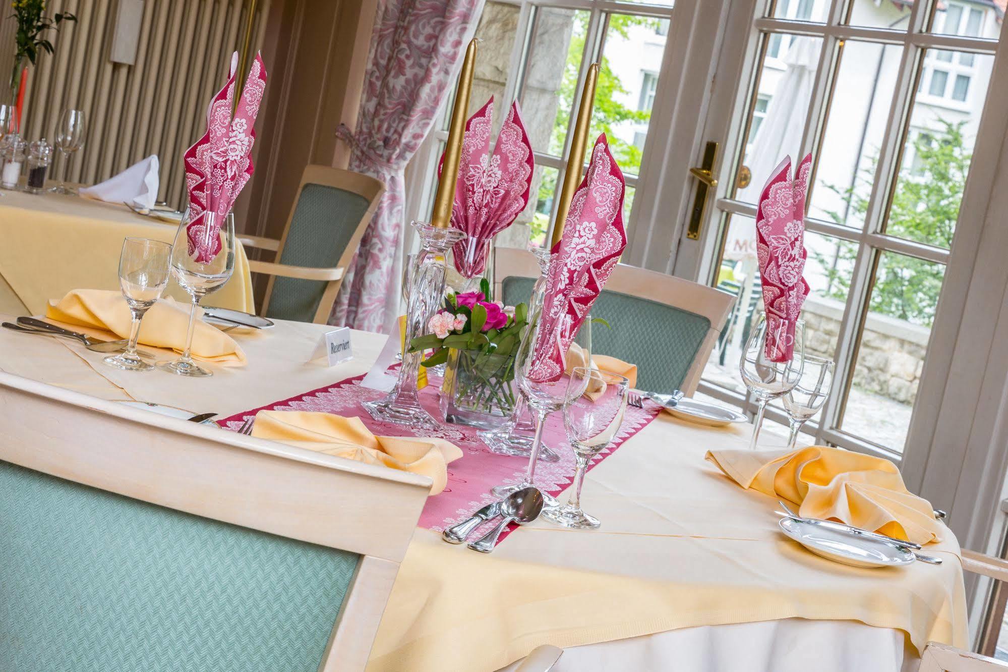 Parkhotel Unter Den Linden Halberstadt Bagian luar foto