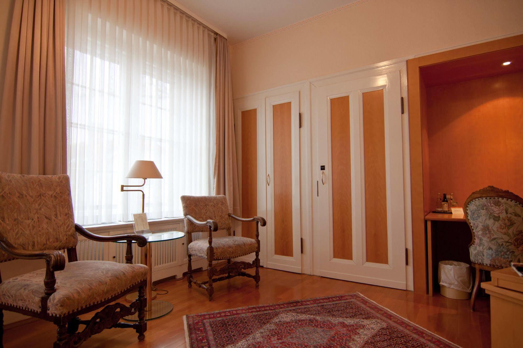 Parkhotel Unter Den Linden Halberstadt Bagian luar foto