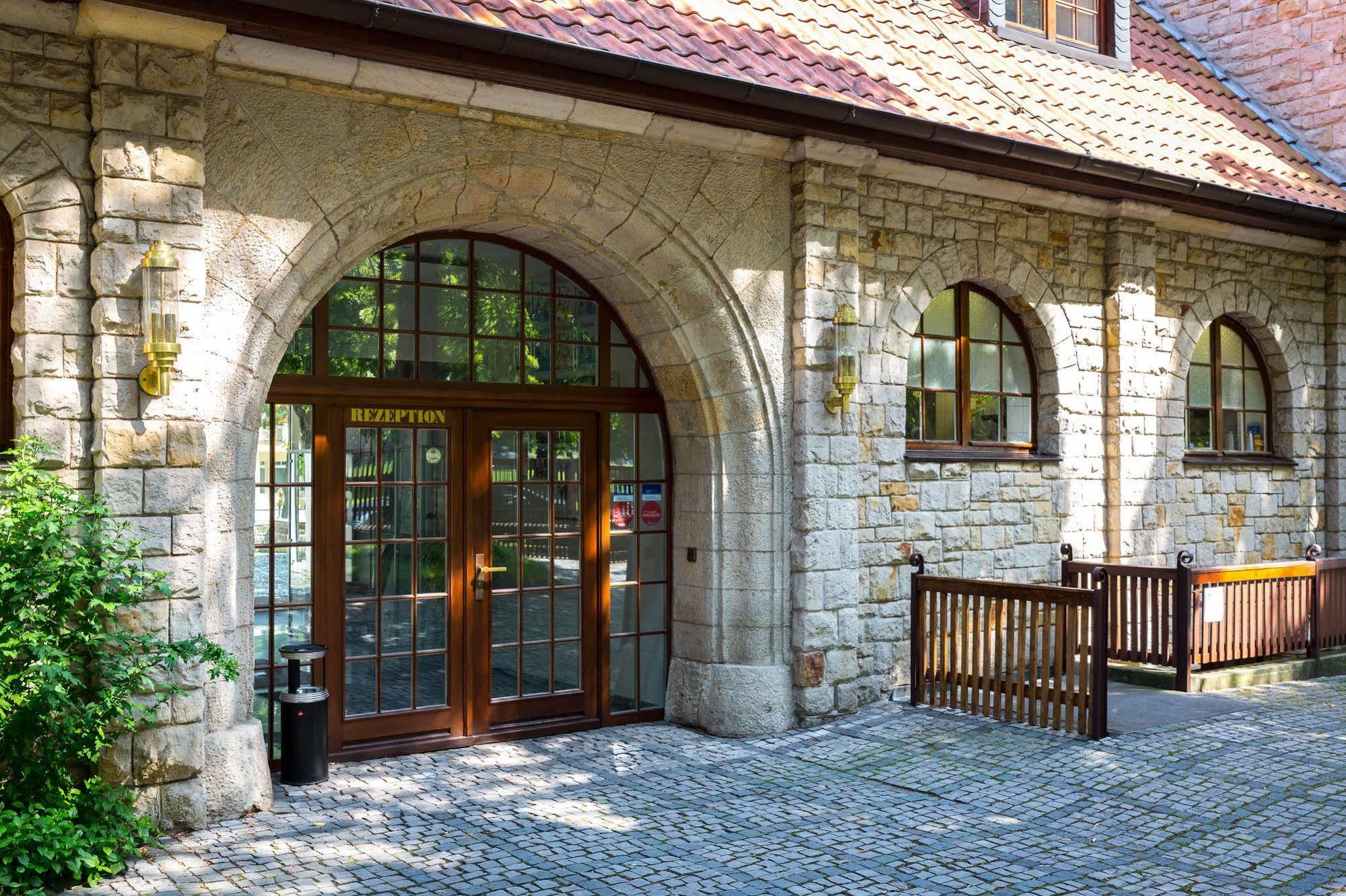 Parkhotel Unter Den Linden Halberstadt Bagian luar foto