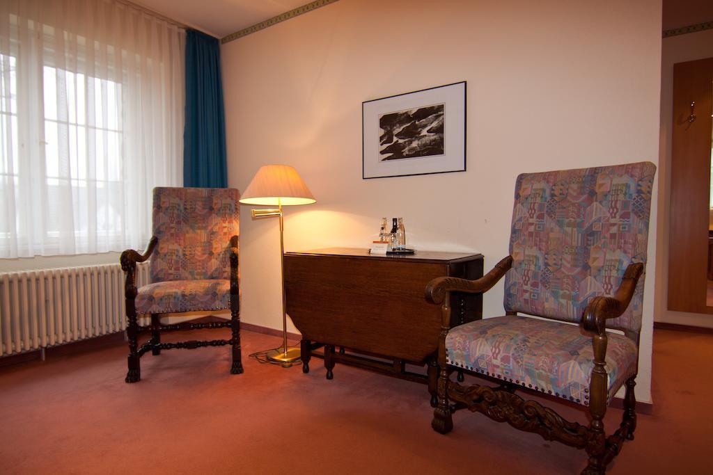 Parkhotel Unter Den Linden Halberstadt Bagian luar foto